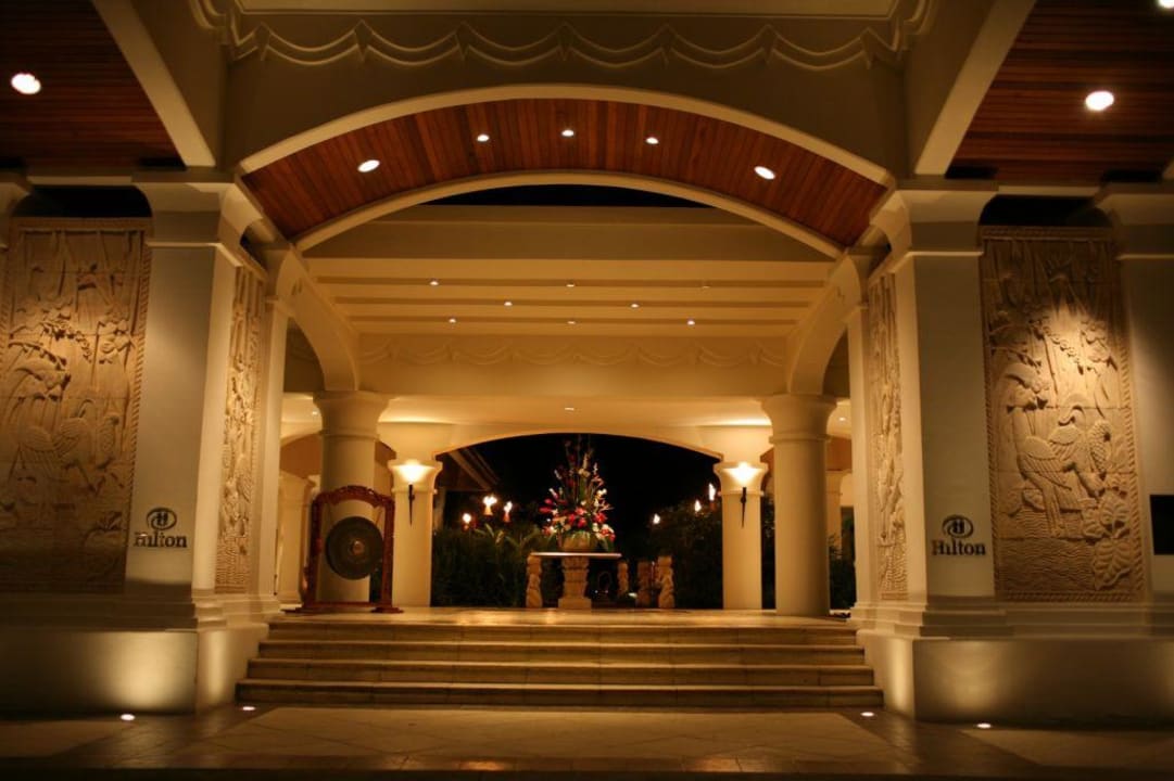 Hotel Eingang  Hilton Mauritius Resort & Spa