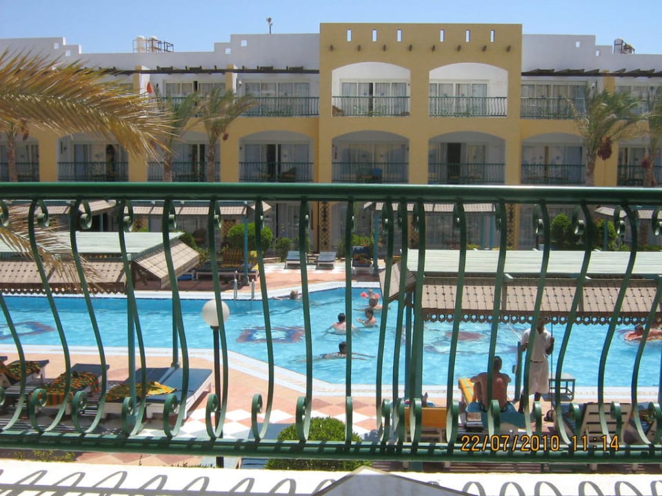 Blick zum Pool Bel Air Azur Resort - Adults only
