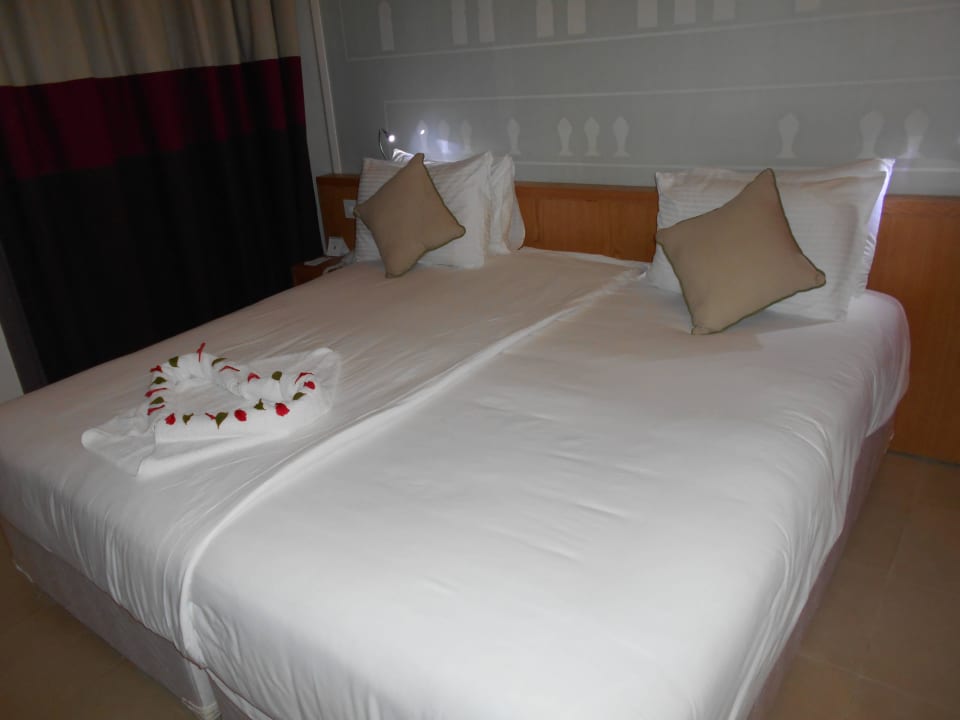 Красивая встреча Hotel Mercure Hurghada