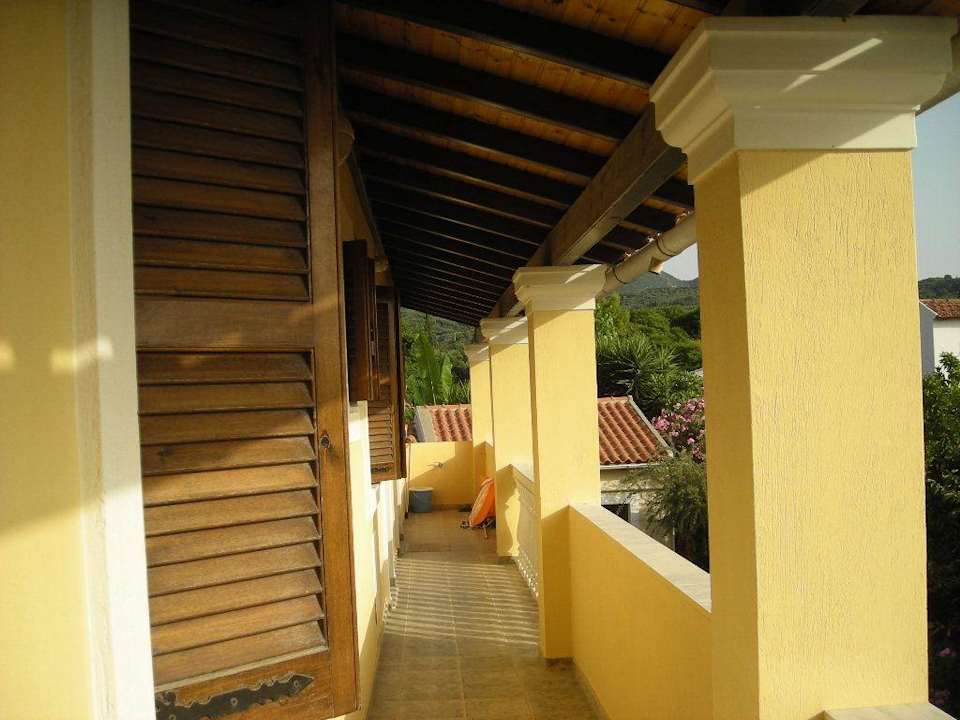 Eingang Hotel Babis