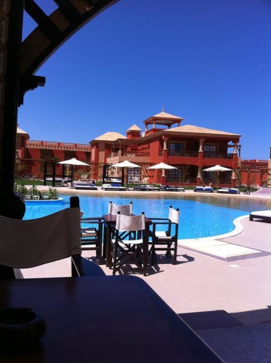 Pool mit Poolbar Pickalbatros Alf Leila Wa Leila Resort - Neverland Hurghada
