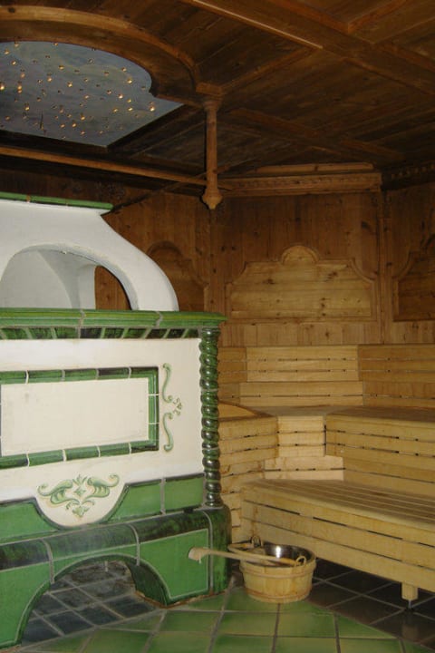Sauna mit Sternenhimmel Althoff Seehotel Überfahrt