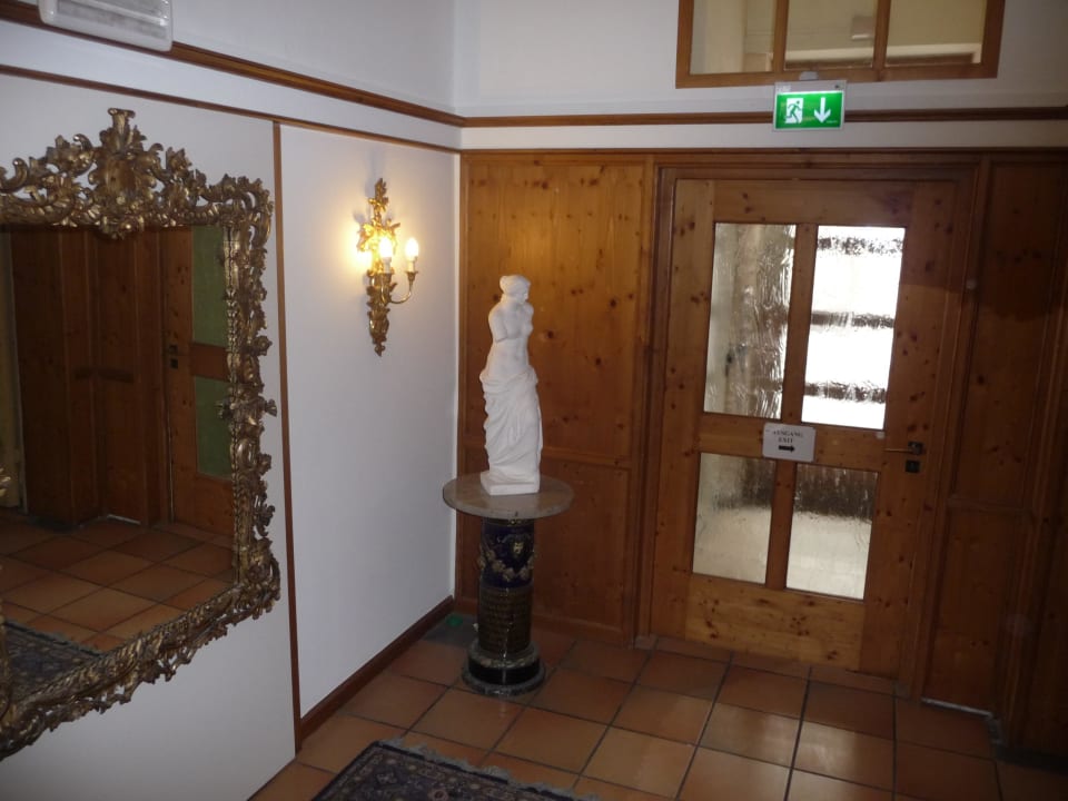 Eingang Hotel Eder
