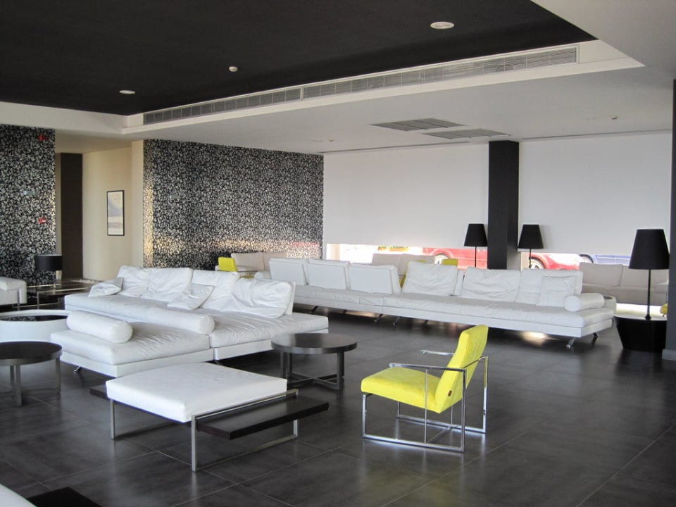 Sitzecken an der Lobby Atlantica Mikri Poli Crete