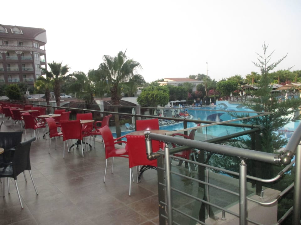 Ausblick von der Terrasse der Irish Bar Aydinbey Kings Palace & Spa