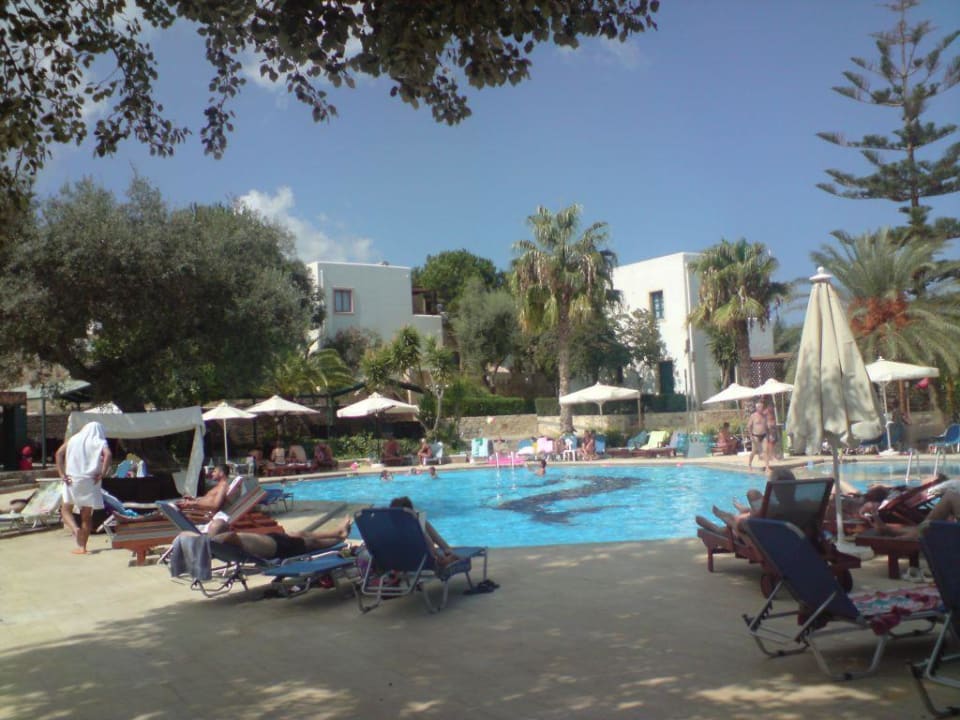 Basen Sirios Village Hotel & Bungalows