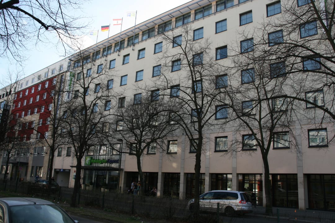 Außenansicht Holiday Inn Express Berlin City Center