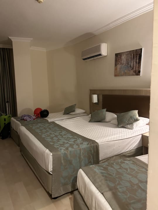 Zimmer Narcia Resort Side