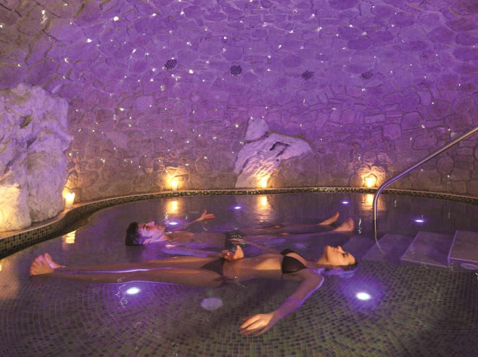 Pool Verwöhnhotel Kristall