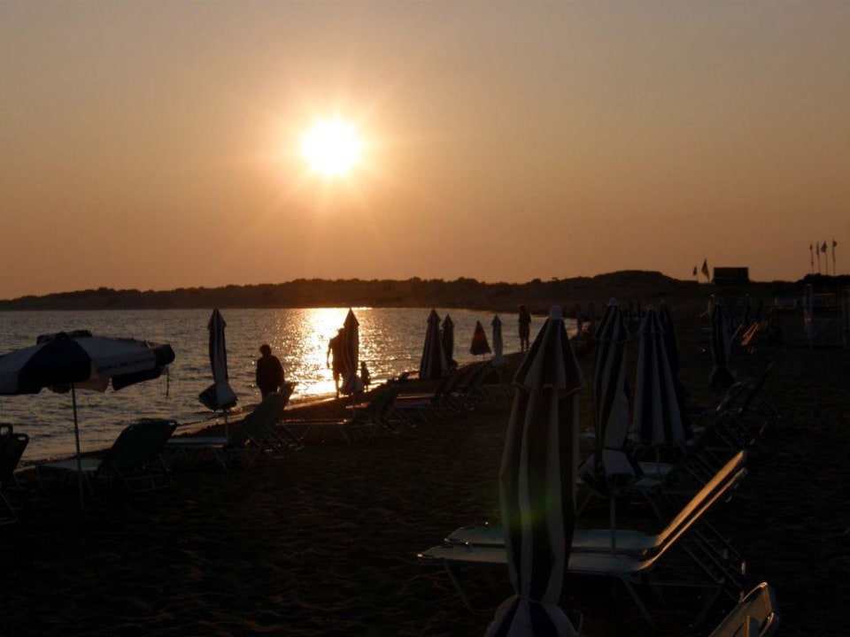 Sonnenuntergang Sandy Beach Resort