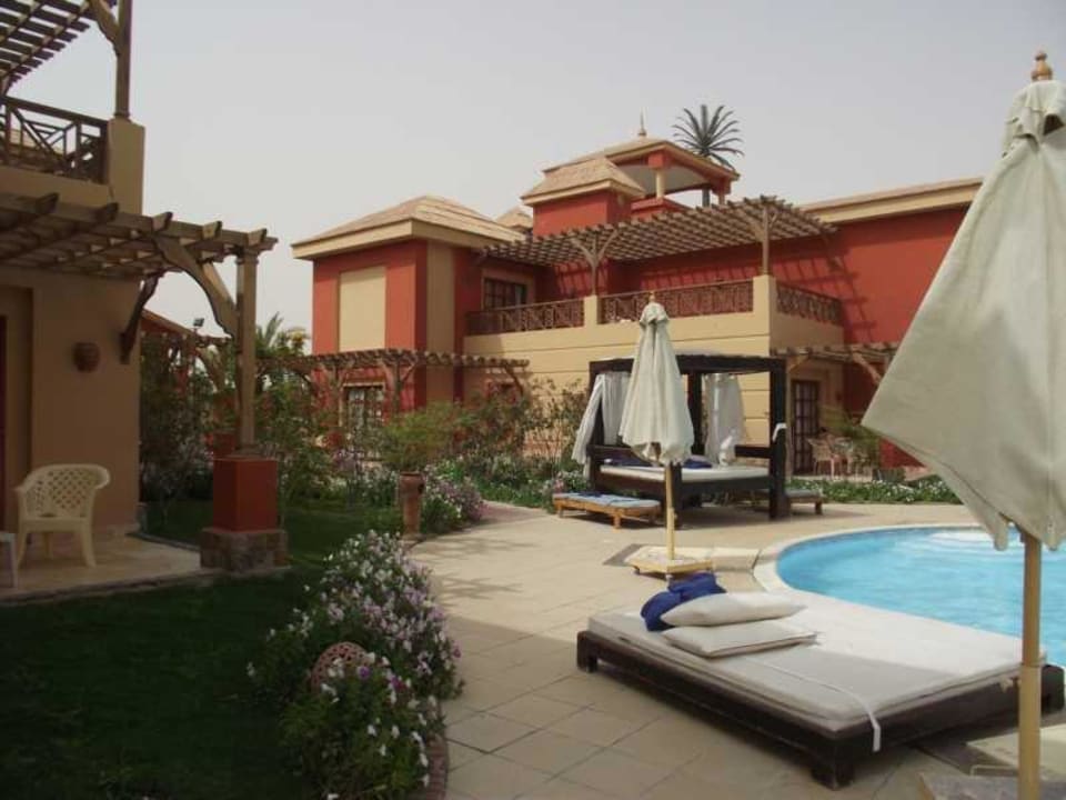 Blick auf die 400-Zimmer Pickalbatros Alf Leila Wa Leila Resort - Neverland Hurghada