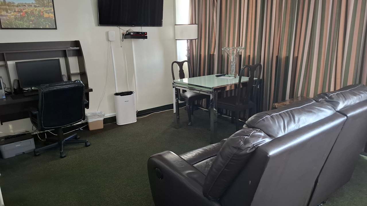 Zimmer The Business Inn