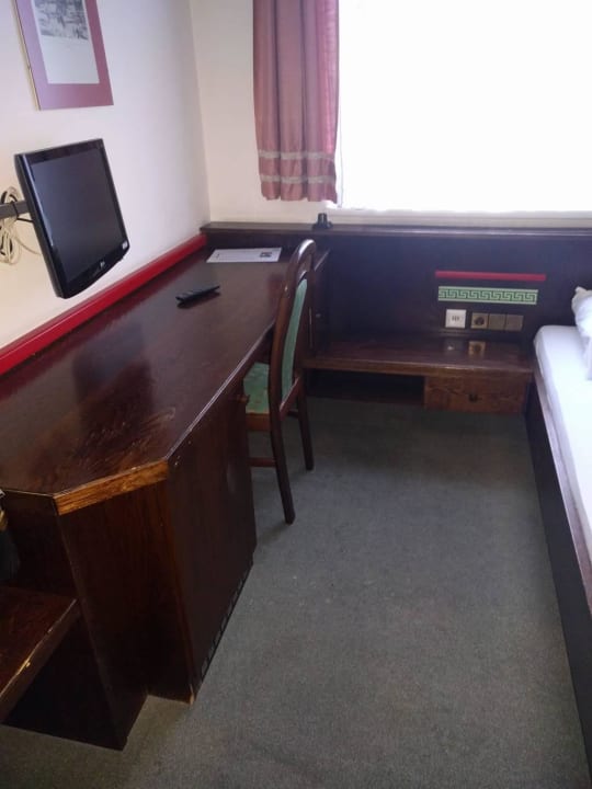 Tisch ohne Bar,Safe oder sonstiges Hotel Am Limes