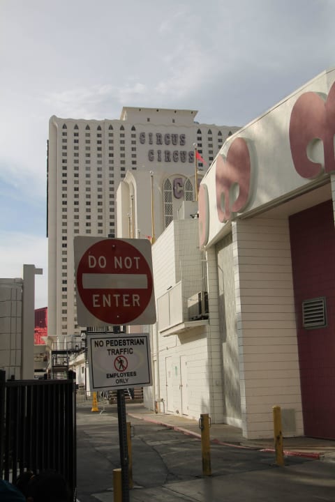 Seitenansicht Hotel Circus Circus