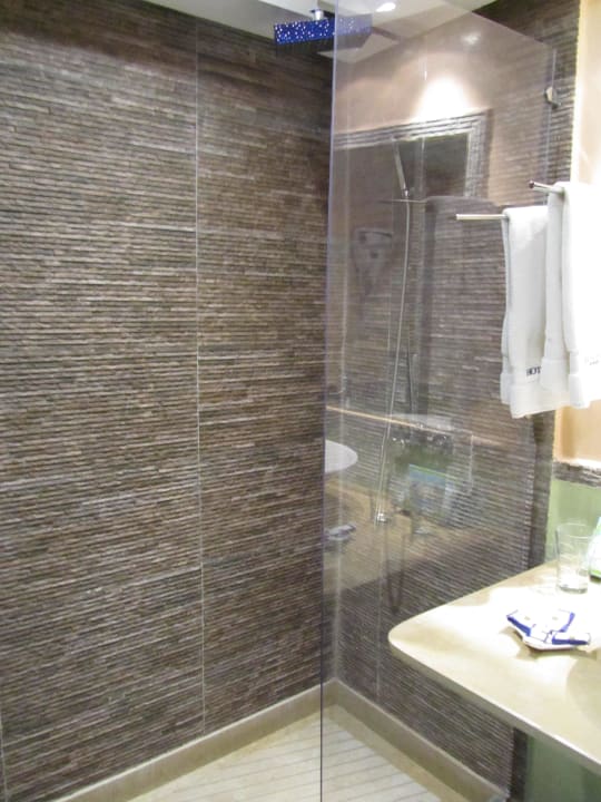 Toaleta Anezi Tower Hotel