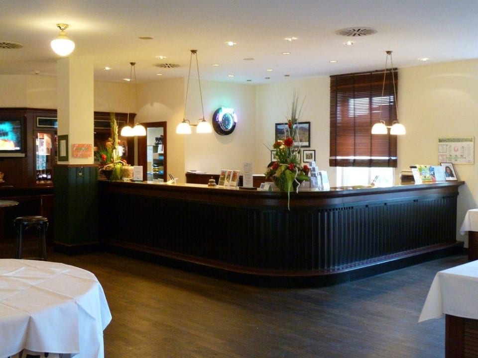 Rezeption MAXX by Steigenberger Deidesheim