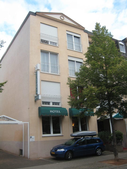 Vorderseite Hotel Viktoria Hotel Victoria