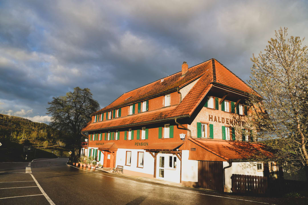 Außenansicht Hotel Berggasthof Haldenhof