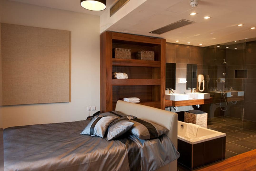 Presidential Suite db San Antonio Hotel + Spa