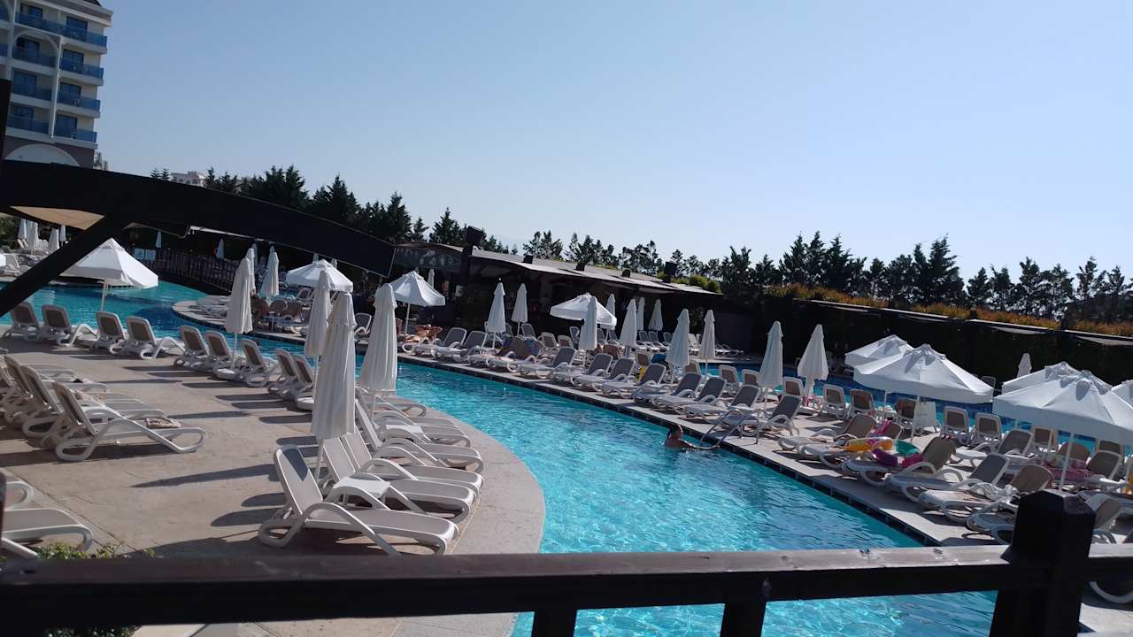 Pool Adalya Elite Lara