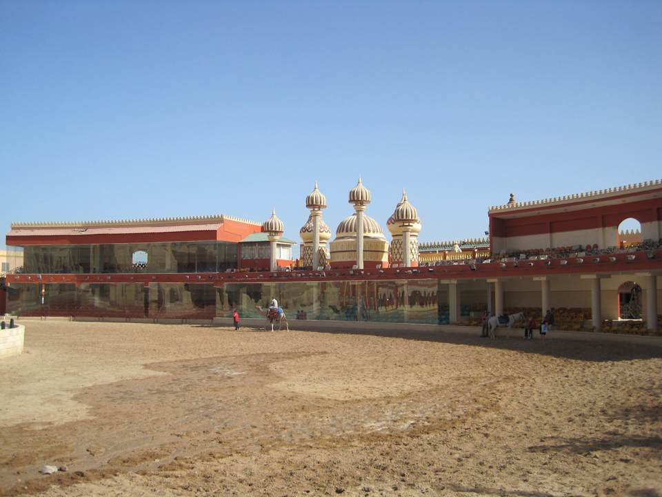 In der Anlage Pickalbatros Alf Leila Wa Leila Resort - Neverland Hurghada