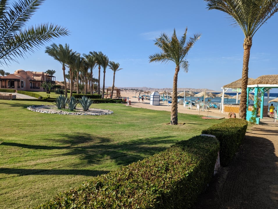 Außenansicht Radisson Blu Resort, El Quseir