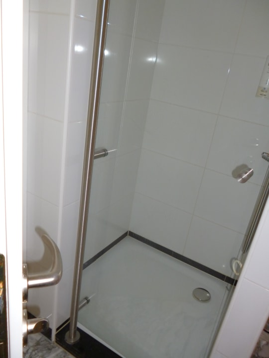 Dusche / Doppelzimmer Superior / Orangerie Falkensteiner Spa Resort Marienbad