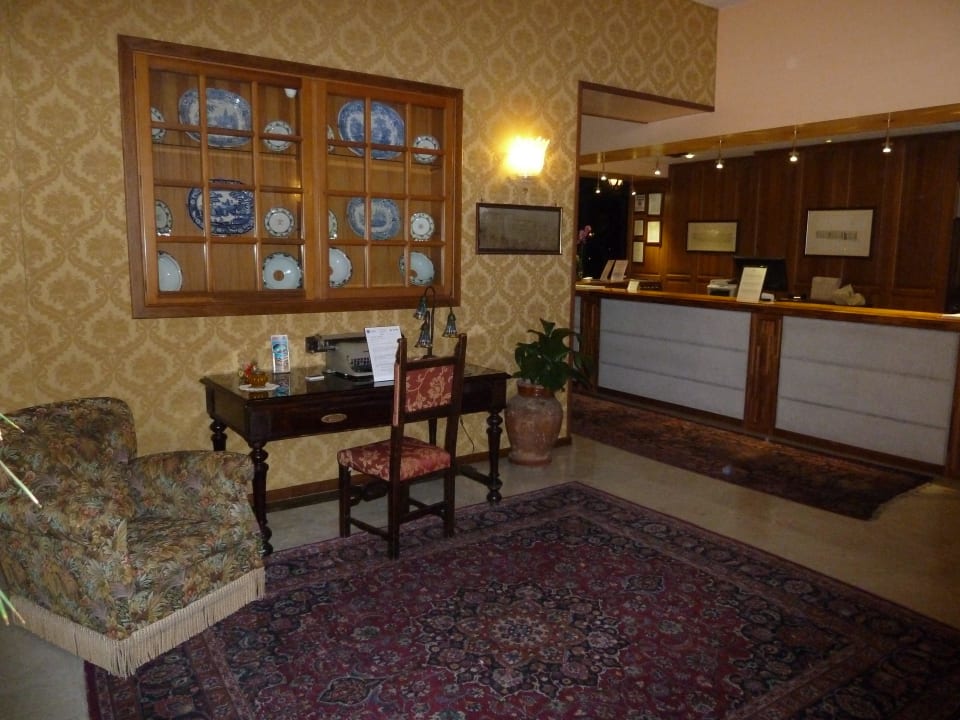 Rezeption Hotel Excelsior Palace