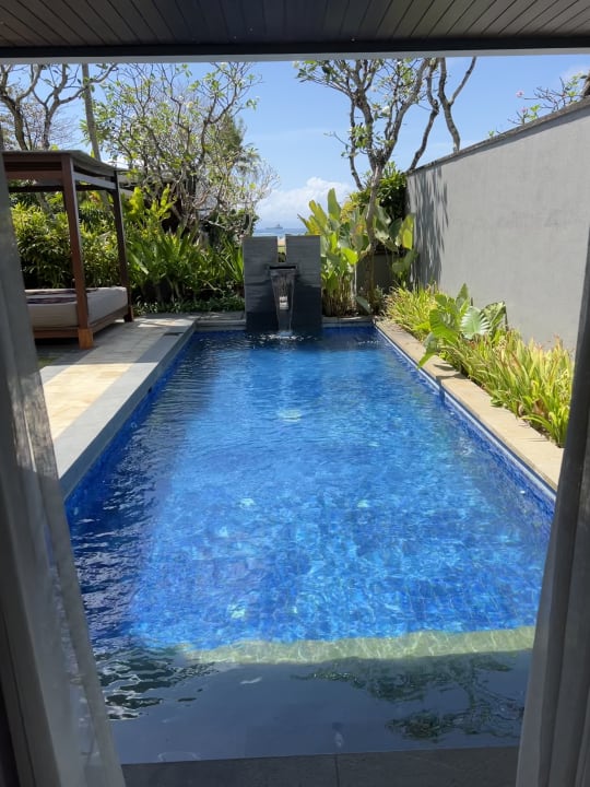 Pool Conrad Bali