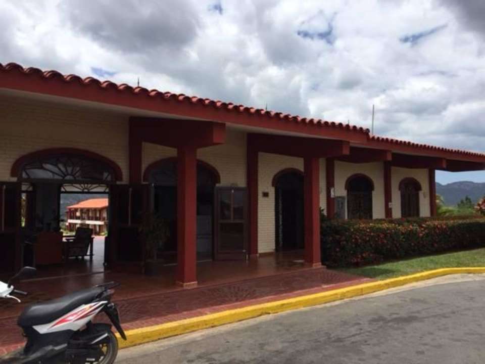 Zufahrt Hotel Horizontes La Ermita