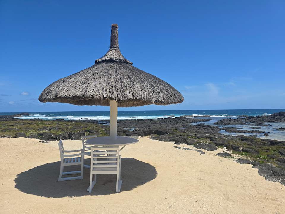 Strand Shanti Maurice Resort & Spa