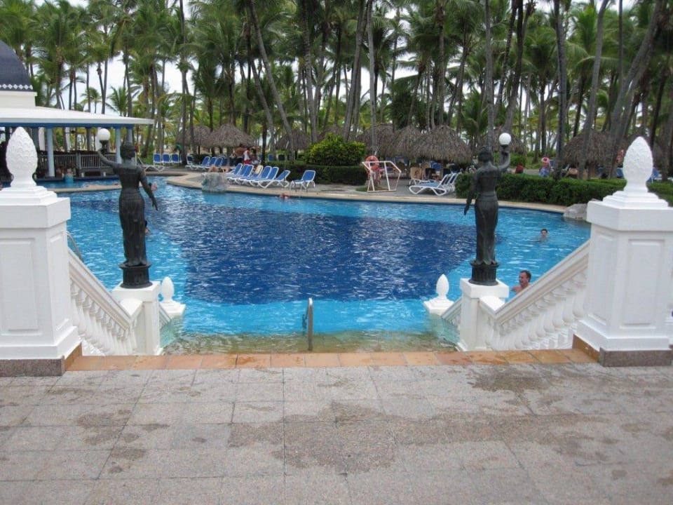  Von Bar La Plaza in den Pool Hotel Riu Bambu