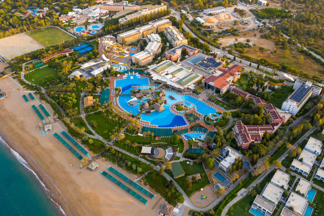 Außenansicht AQI Pegasos World