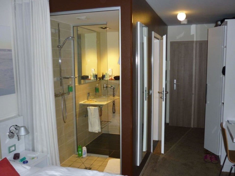 Bad mit Dusche Strandgut Resort