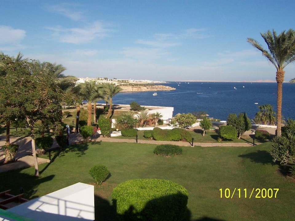 Ausblick auf Garten, Shark-Bay und Insel Tiran V Hotel Sharm El Sheikh