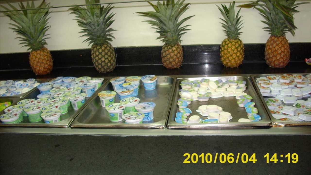 Auswahl am Frühstücksbuffet TRS Turquesa Hotel - Adults only