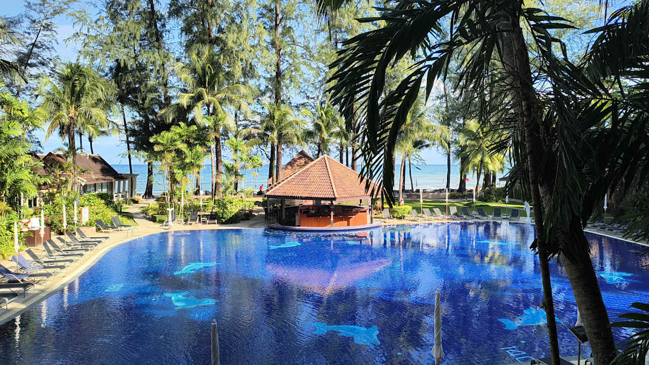 Pool Best Western Phuket Ocean Resort
