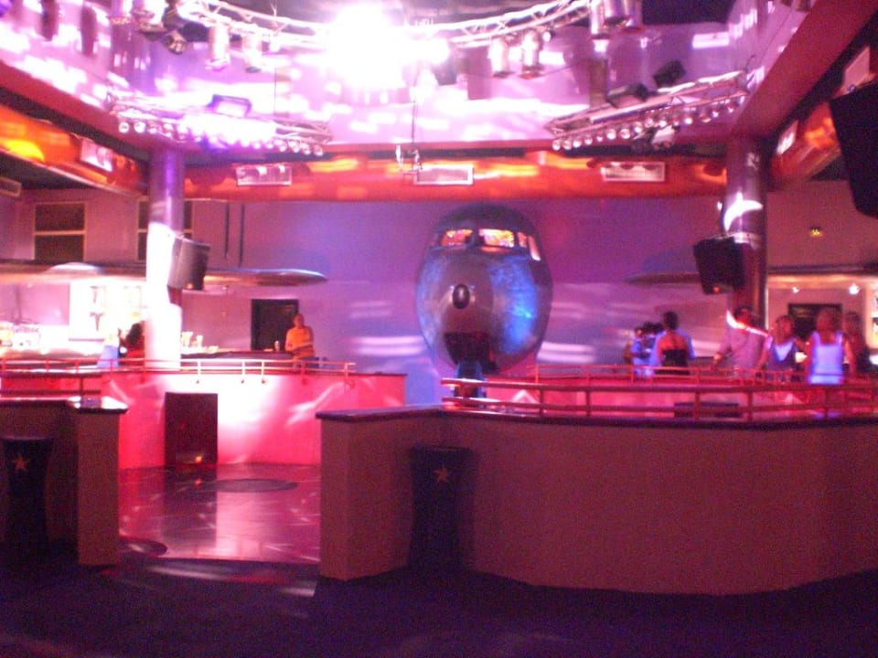 Hoteleigene Disco Iberostar Waves Punta Cana