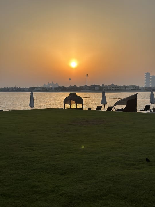 Strand Rixos The Palm Hotel & Suites