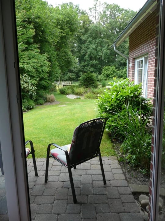 Terrasse mit Blick in den Garten Hotel Waldblick Deppe