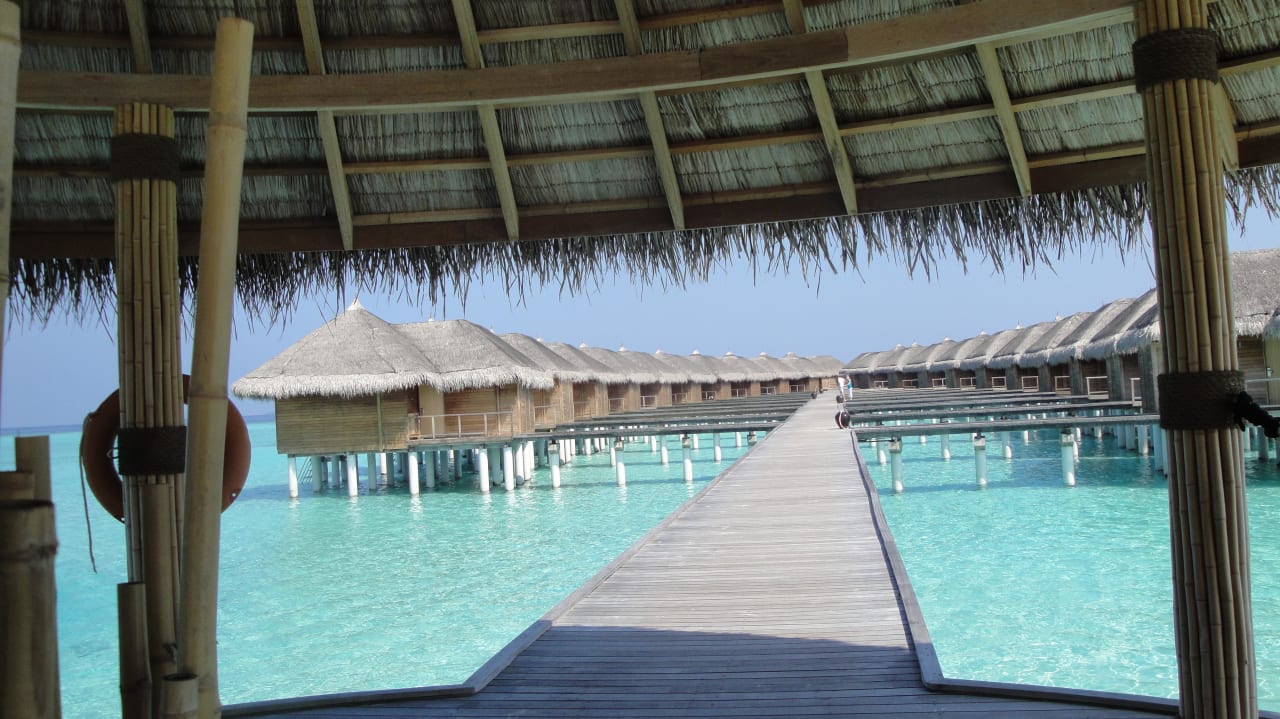 Wasservillas Outrigger Maldives Maafushivaru Resort