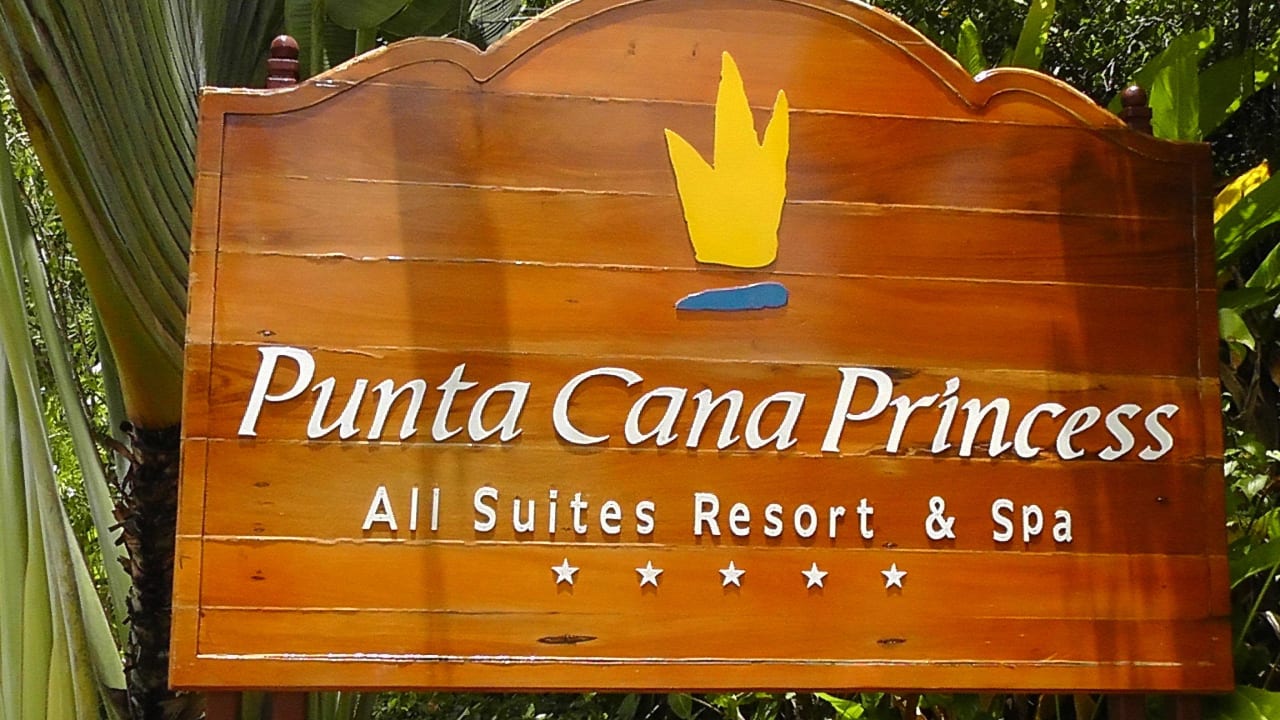 Hotel einfahrt Punta Cana Princess All Suites Resort & Spa