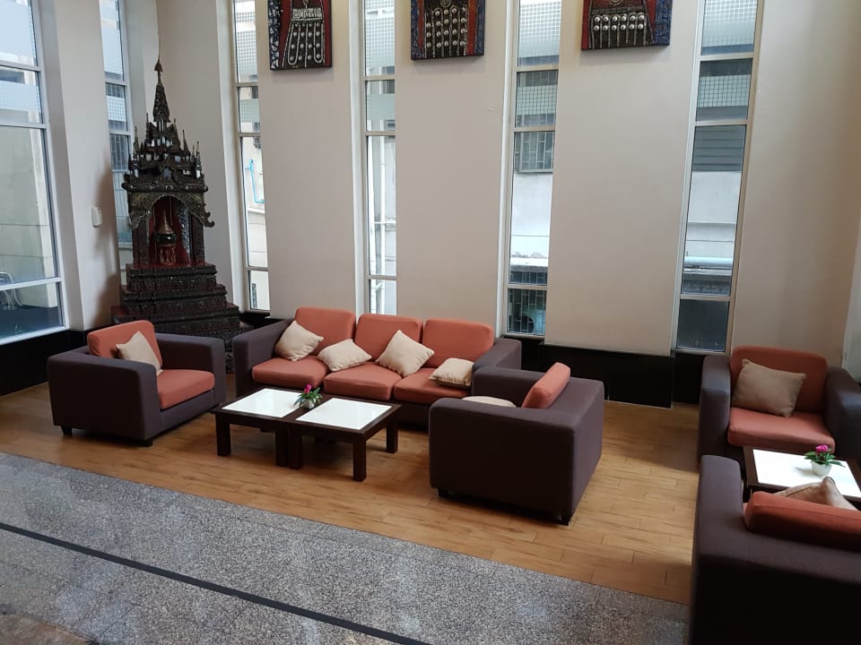 Lobby Pinnacle Lumpinee Park Hotel