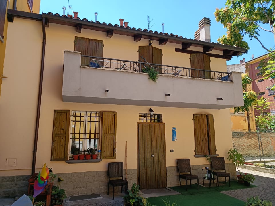 Außenansicht Il Delfino a Bologna