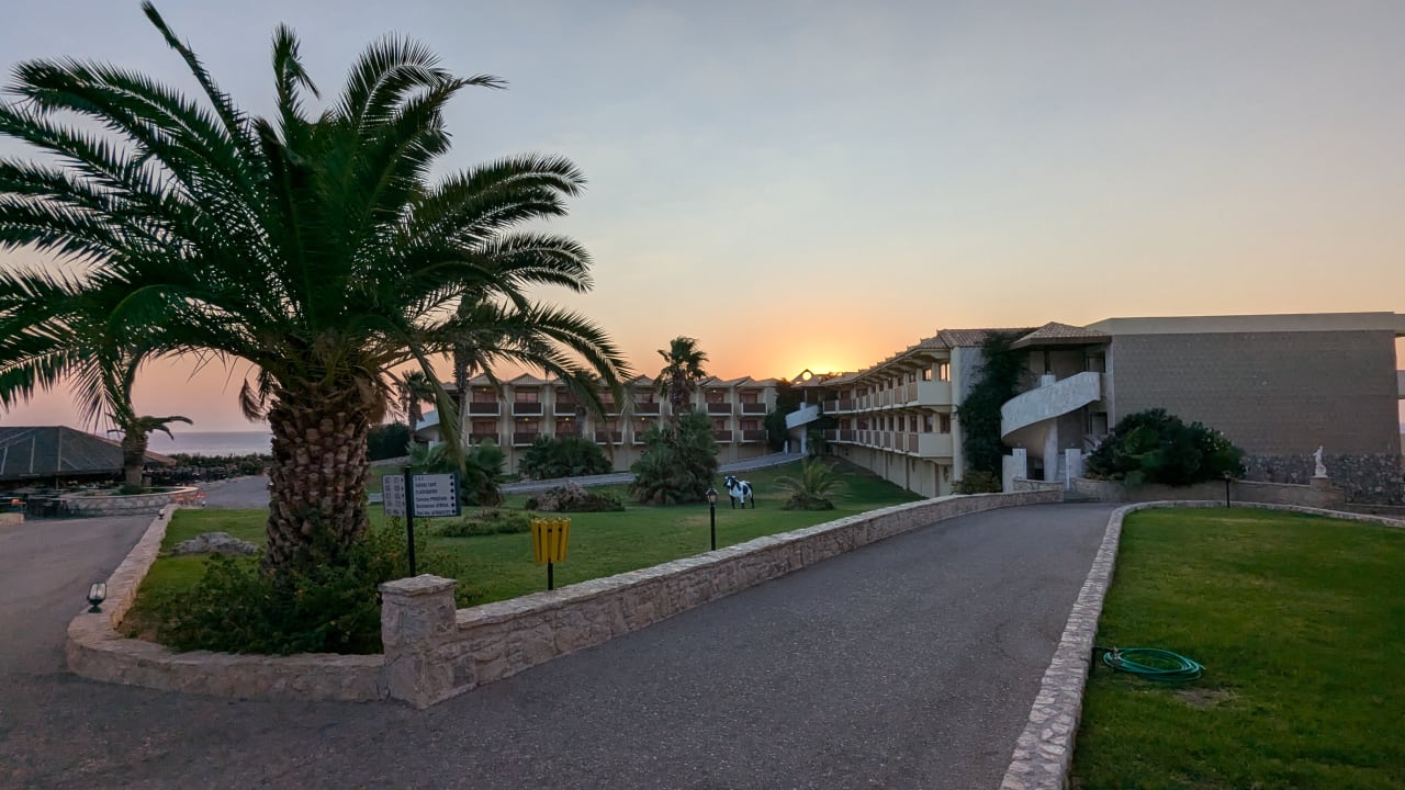 Außenansicht Hotel Kalithea Horizon Royal