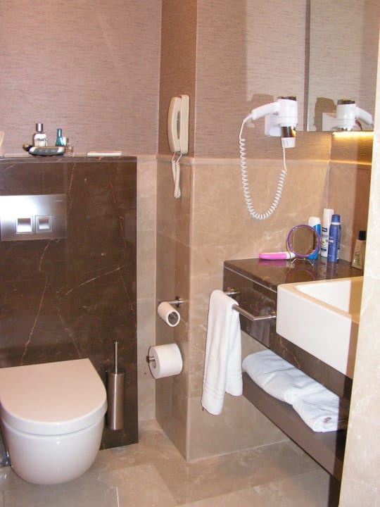 Bad und WC gepflegt Hotel Grand Side