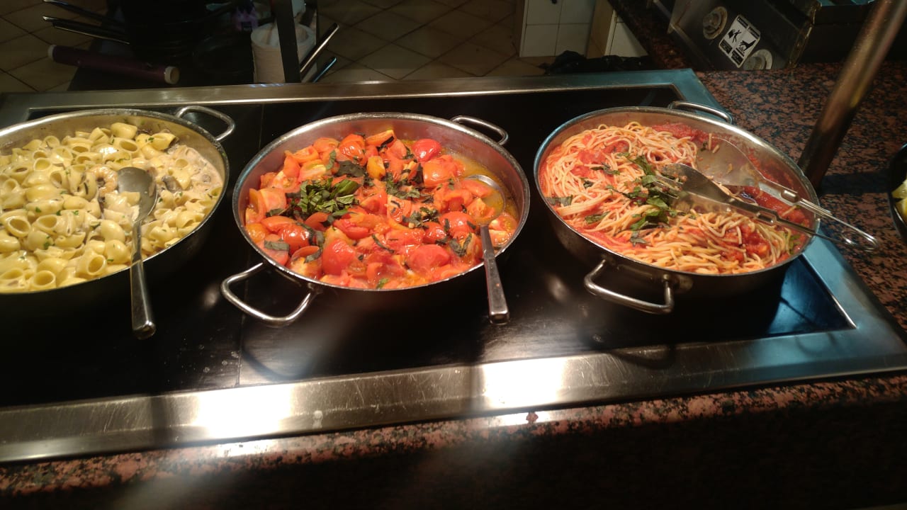 Gastro SBH Crystal Beach Hotel & Suites