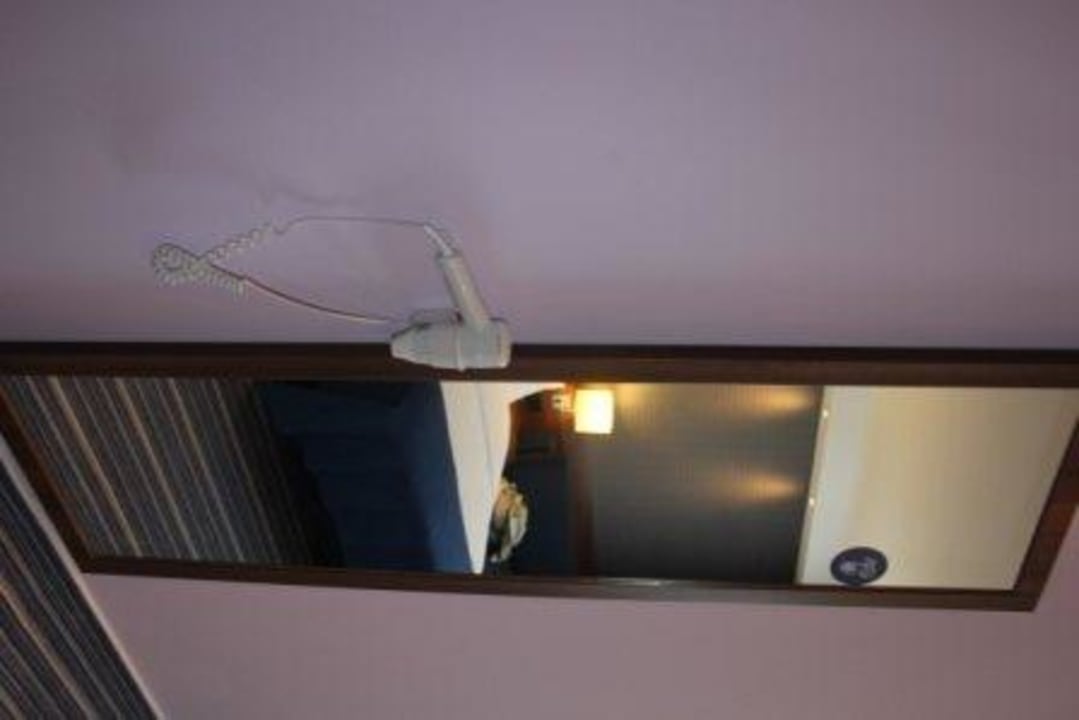 Spiegel Holiday Inn Express Neunkirchen