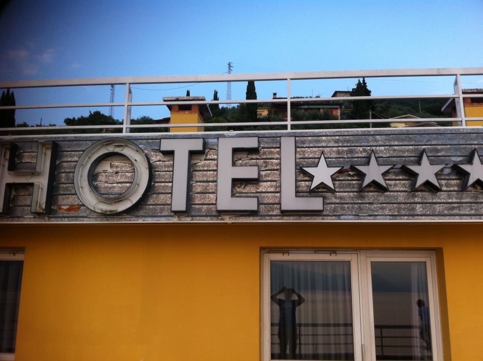Nicht funktionierende Hotelbeleuchtung Hotel Internazionale