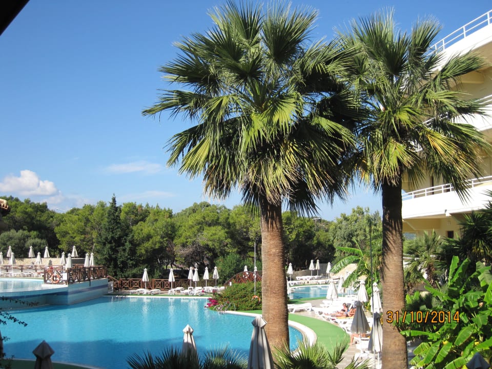 Haupt und Nebenpools Hotel Kalithea Mare Palace